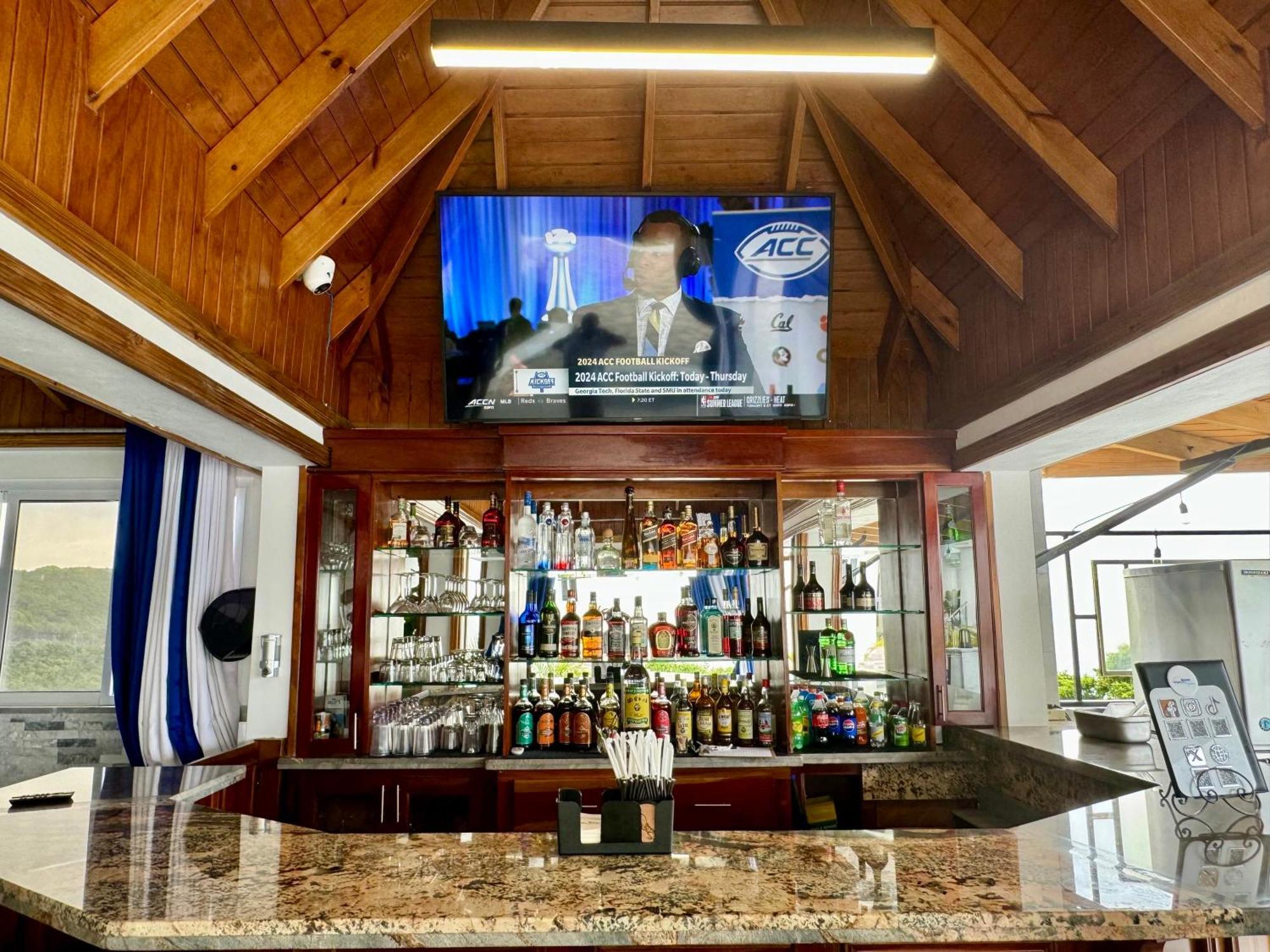 Pensão Hospitality Expert Bts 6 - Pool & Bar Montego Bay
