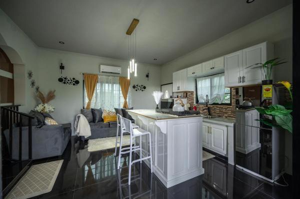 One Luxuray Guest house