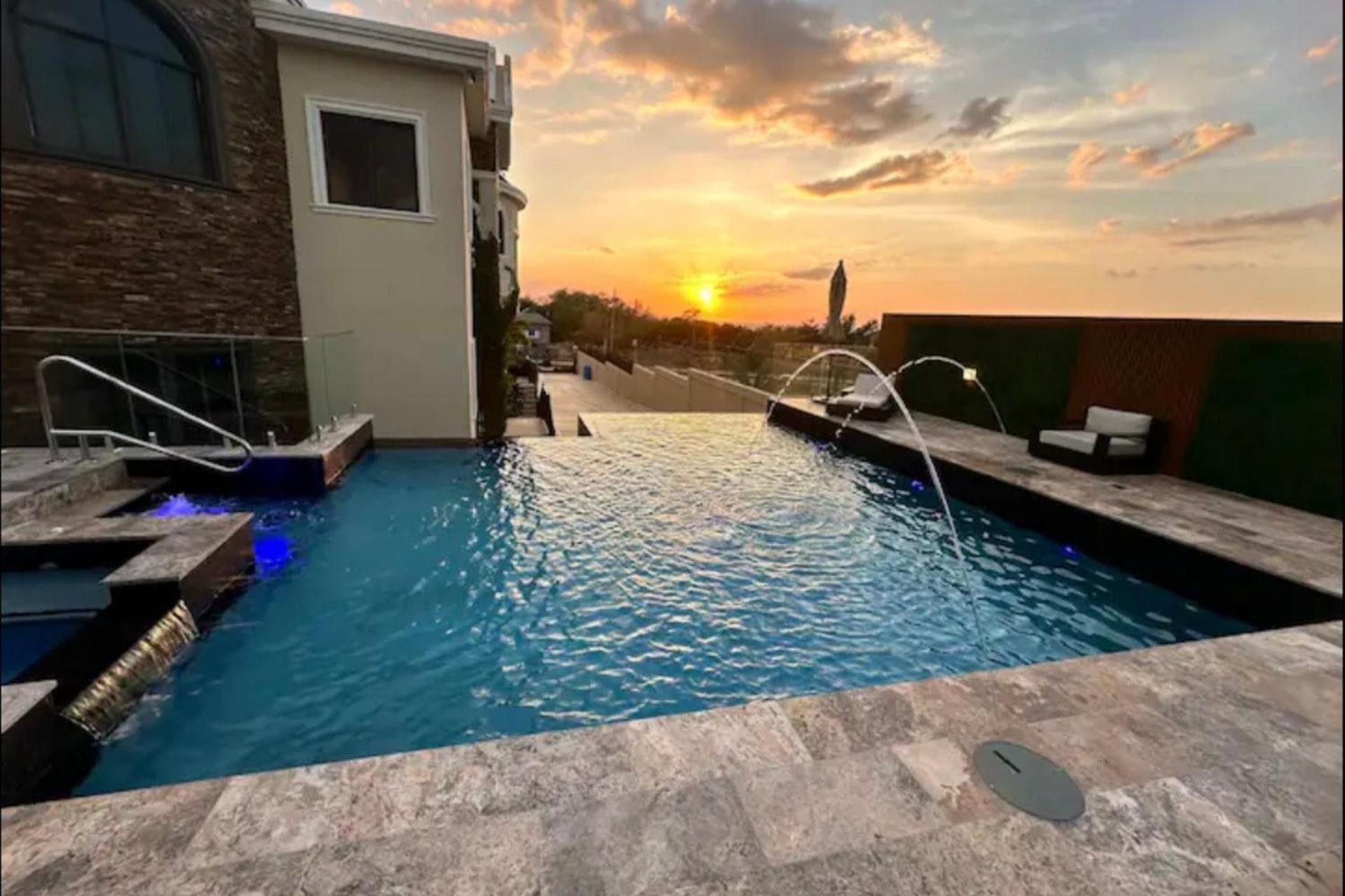 Furnished In Jamaica *