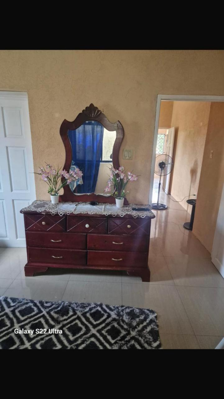 Apartment High Bed Ridge Studio-balcony View Montego Bay