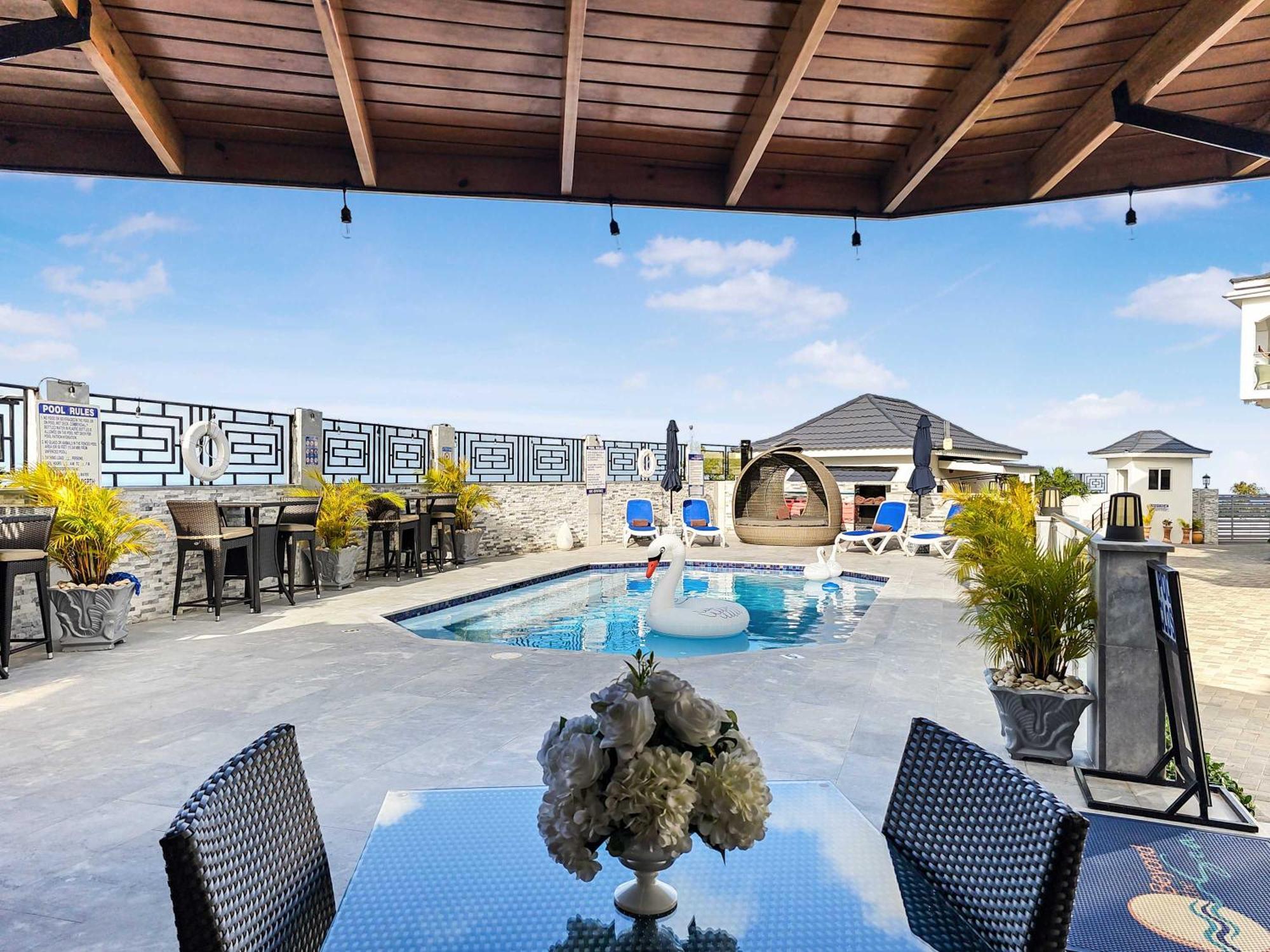Pensão Hospitality Expert Bts 6 - Pool & Bar