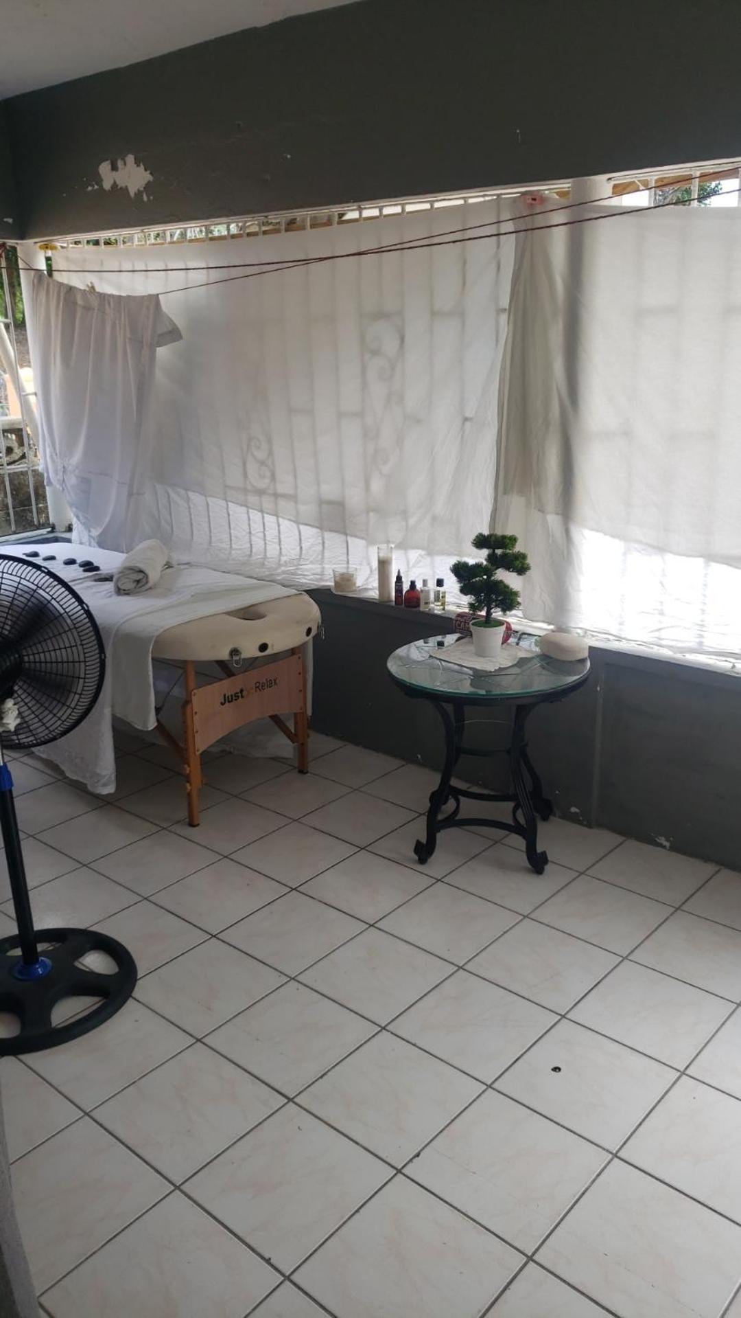 Homestay Colorful Private Oasis