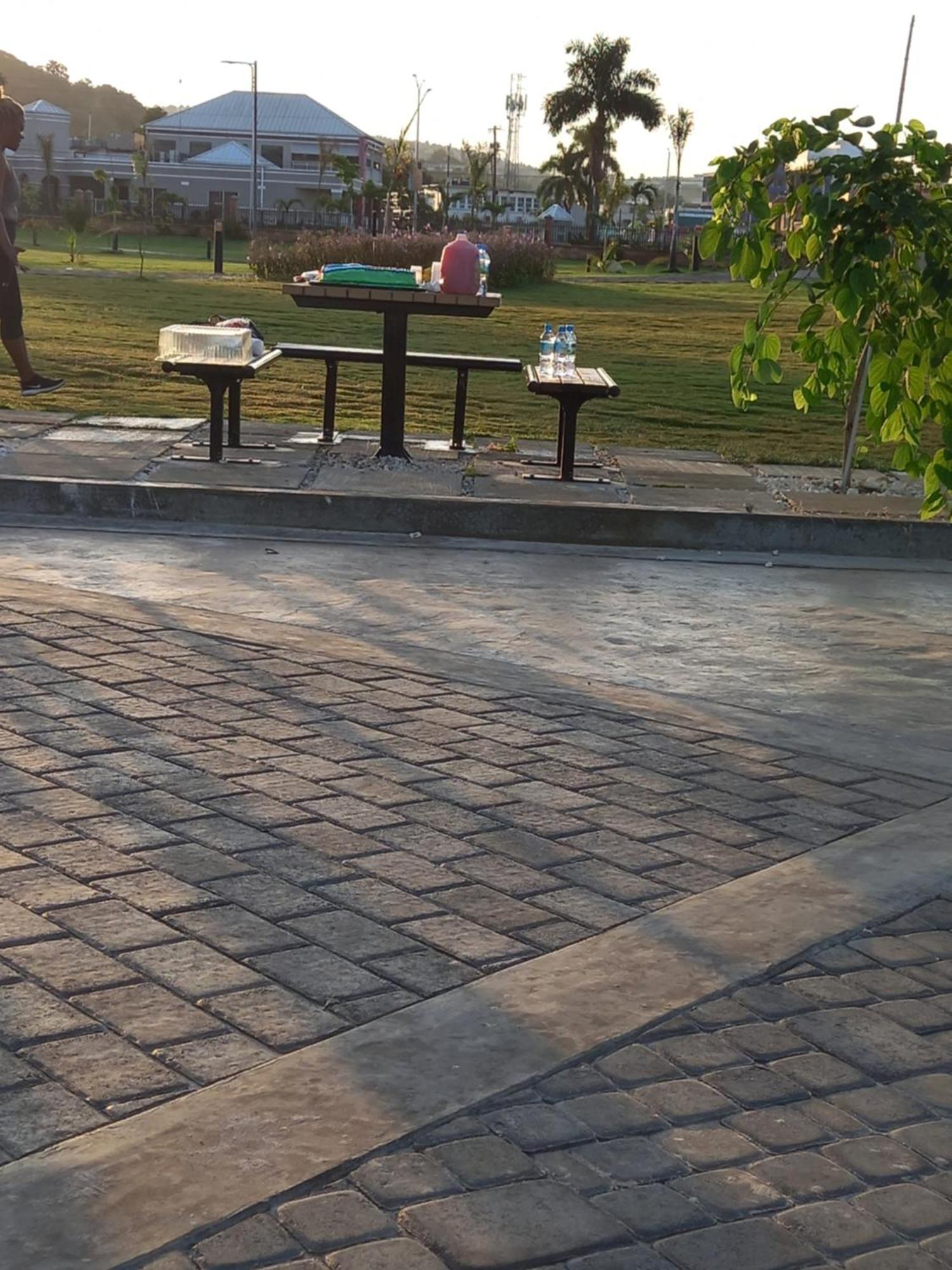 Colorful Private Oasis Homestay *