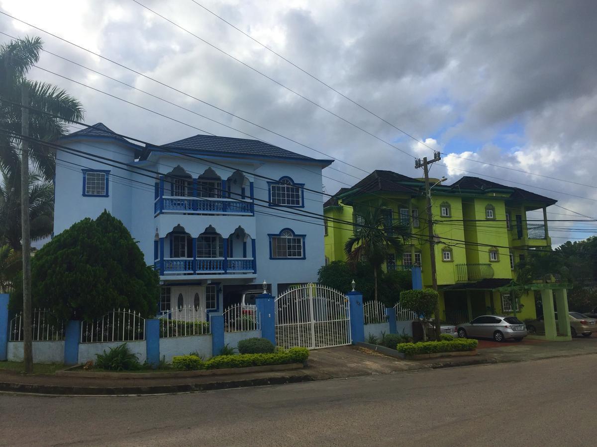 Yaad Hostel