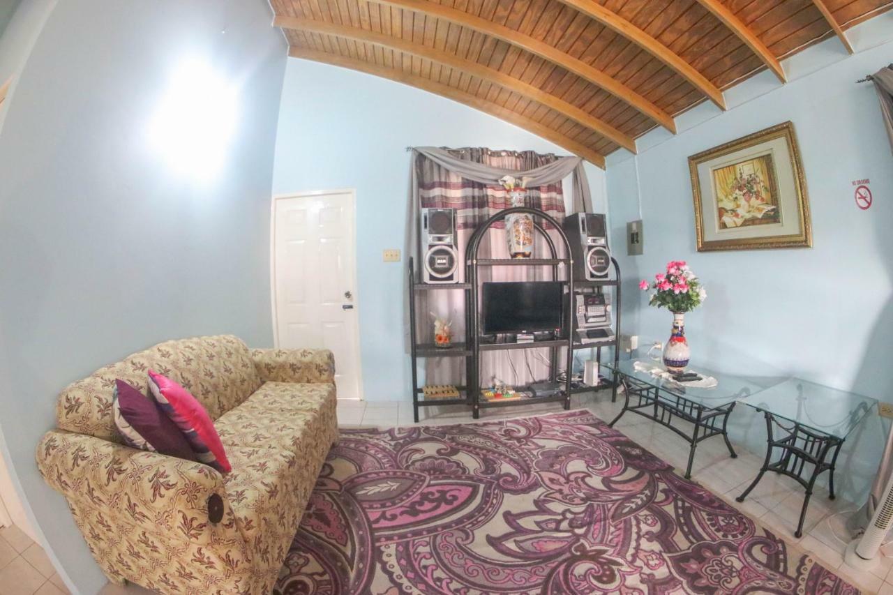 Guest house Chin Cozy@ Rhyne Park