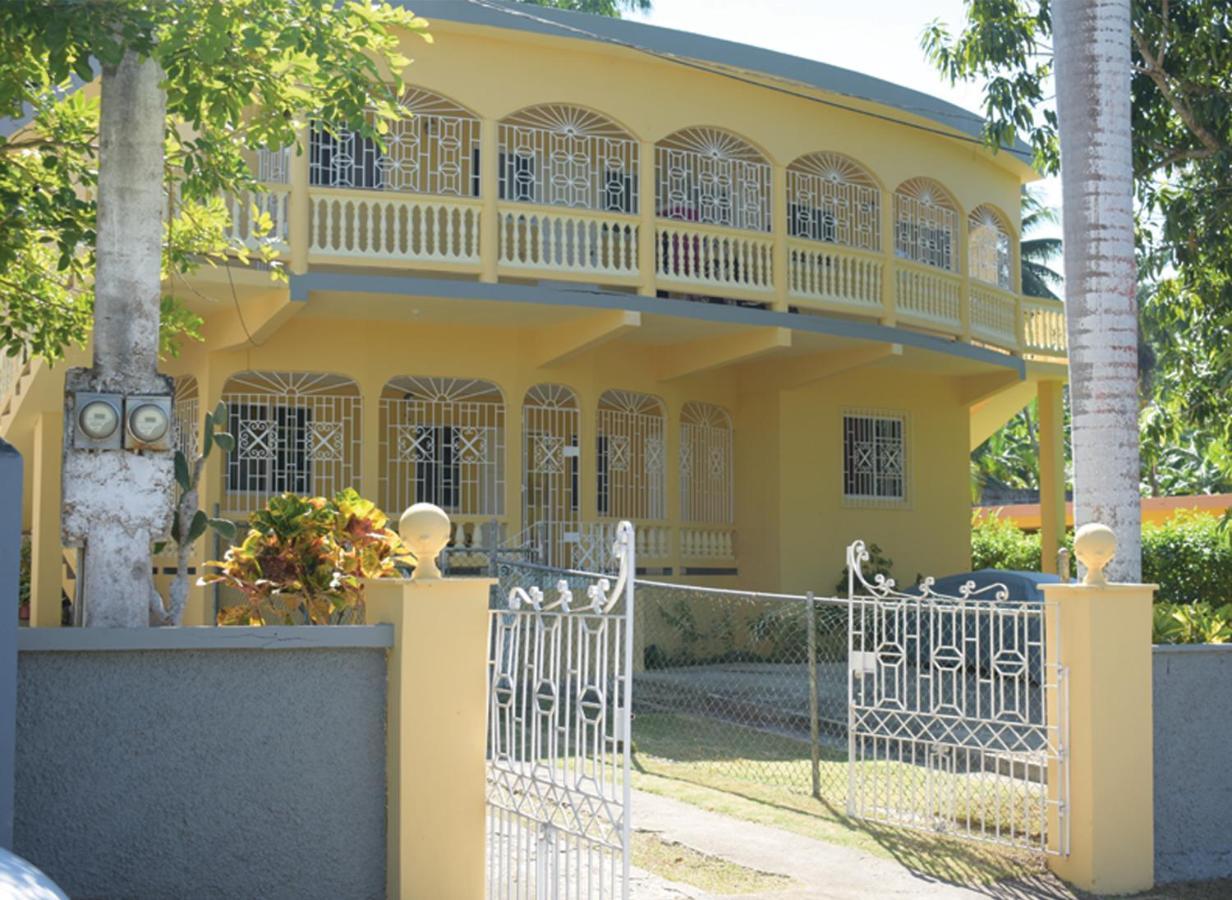 Unity One Bedroom Close To And Beaches With Wifi * Montego Bay